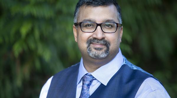 Omair Quraishi is VIU's Chief Information Officer.