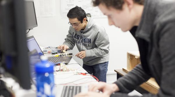 VIU Integrated Engineering Diploma students will have access to a machine shop, fabrication tools and a computer-aided design studio to enhance their learning. 